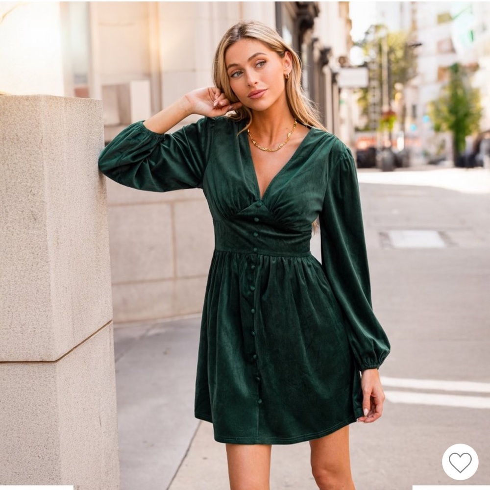 Cupshe Deep Green Velvet V-Neck Mini Dress Long Sleeve Button Front NWT Medium